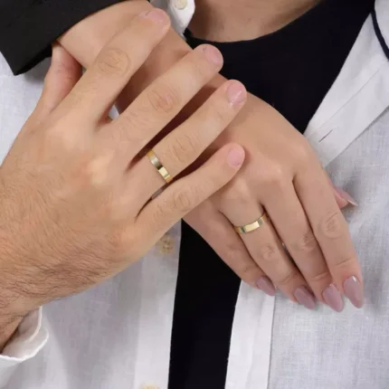 Par de Alianças em Ouro 18K Quadrada 4,0mm